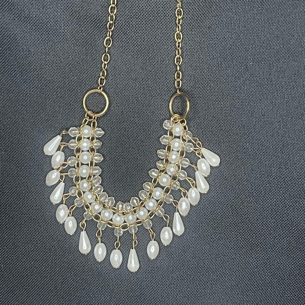 Elegant Gold and White Pearl Necklace